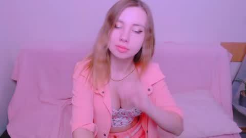 Snapshot of alicemias_ chatting on June 8, 2026, 9:42 am Alice online show from June 8, 2026, 9:42 am