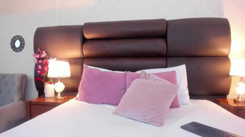 Alice Morelli  online show from February 28, 2026, 10:11 pm