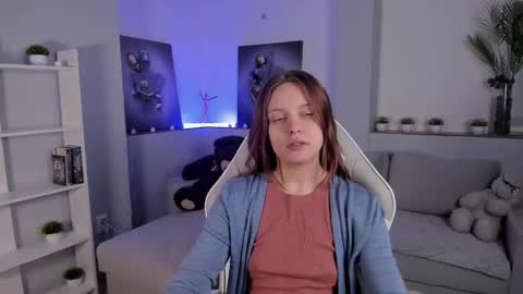 Snapshot of alicepill chatting on September 19, 2025, 1:51 am Alice online show from September 19, 2025, 1:51 am