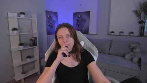 Snapshot of alicepill chatting on October 16, 2025, 2:12 am Alice online show from October 16, 2025, 2:12 am