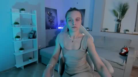 Snapshot of alicepill chatting on November 26, 2025, 3:18 am Alice online show from November 26, 2025, 3:18 am