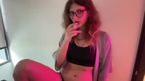 Snapshot of alicepinkhead chatting on June 29, 2026, 10:15 am AlicePinkhead online show from June 29, 2026, 10:15 am