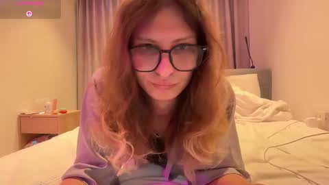 Snapshot of alicepinkhead chatting on July 9, 2026, 9:46 am AlicePinkhead online show from July 9, 2026, 9:46 am
