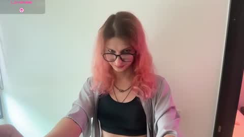 Snapshot of alicepinkhead chatting on July 16, 2026, 9:26 am AlicePinkhead online show from July 16, 2026, 9:26 am
