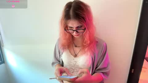 Snapshot of alicepinkhead chatting on July 21, 2026, 9:00 am AlicePinkhead online show from July 21, 2026, 9:00 am