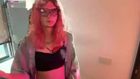 Snapshot of alicepinkhead chatting on July 23, 2026, 10:46 am AlicePinkhead online show from July 23, 2026, 10:46 am