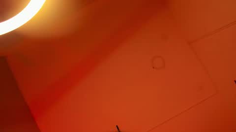 Snapshot of alicepoixxxon chatting on October 15, 2025, 11:16 pm ALICE online show from October 15, 2025, 11:16 pm