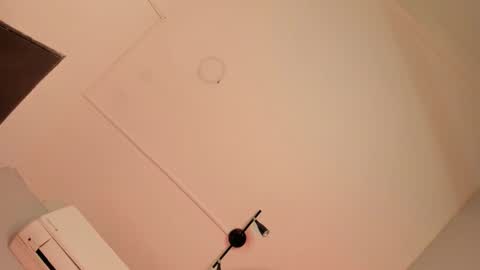 Snapshot of alicepoixxxon chatting on October 27, 2025, 11:31 pm ALICE online show from October 27, 2025, 11:31 pm