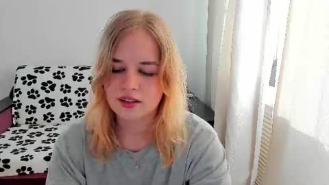 Snapshot of alicepopsy chatting on June 21, 2026, 5:04 pm Alice online show from June 21, 2026, 5:04 pm
