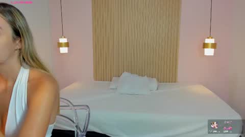 Snapshot of aliceross1 chatting on July 22, 2026, 8:33 pm AliceRoss online show from July 22, 2026, 8:33 pm