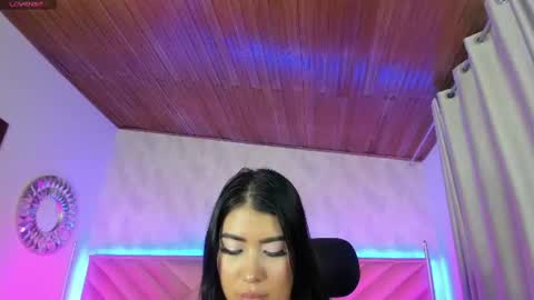 Snapshot of alices_kingsley chatting on June 7, 2026, 10:02 pm Alice online show from June 7, 2026, 10:02 pm