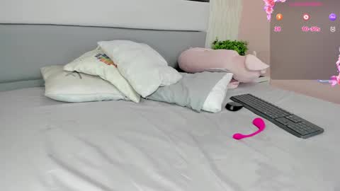 Snapshot of alicestark2 chatting on March 8, 2025, 11:07 pm online show from March 8, 2025, 11:07 pm