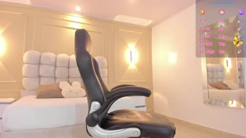 Snapshot of alicestark2 chatting on July 13, 2026, 1:25 pm online show from July 13, 2026, 1:25 pm