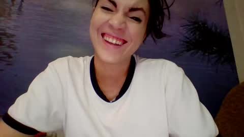 Snapshot of alicetailorrr chatting on May 25, 2026, 11:33 pm AliceTailorrr online show from May 25, 2026, 11:33 pm