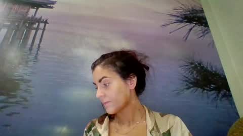 Snapshot of alicetailorrr chatting on July 6, 2026, 8:33 pm AliceTailorrr online show from July 6, 2026, 8:33 pm