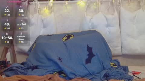 Snapshot of alicewoolfy chatting on December 9, 2024, 6:46 pm AliceWoolfy online show from December 9, 2024, 6:46 pm