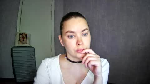 Snapshot of alicexfresh chatting on June 24, 2026, 4:22 am AlicexFresh online show from June 24, 2026, 4:22 am