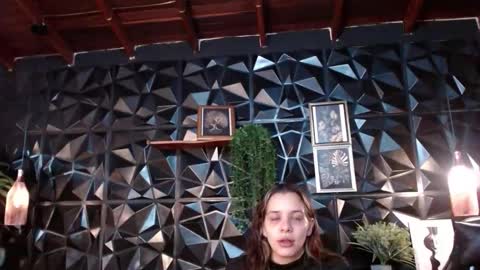 Alicia online show from March 12, 2026, 12:11 pm