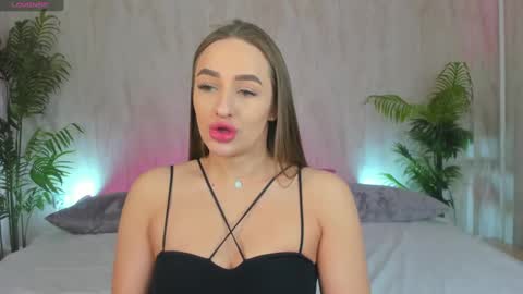 Mia online show from February 11, 2025, 1:52 am