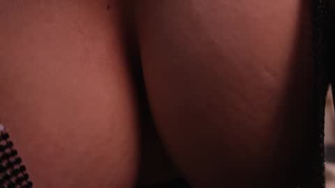 Alicia Lang online show from October 20, 2025, 8:31 pm