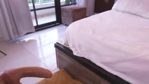 Snapshot of alicia_lang chatting on May 7, 2026, 9:53 pm Alicia Lang online show from May 7, 2026, 9:53 pm