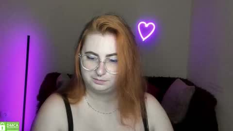 Snapshot of alicia_side_red chatting on September 18, 2025, 5:31 am Alicia online show from September 18, 2025, 5:31 am