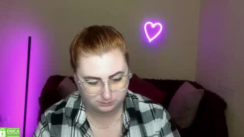 Snapshot of alicia_side_red chatting on September 21, 2025, 5:31 am Alicia online show from September 21, 2025, 5:31 am