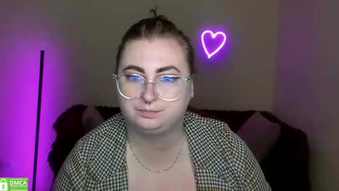 Snapshot of alicia_side_red chatting on September 23, 2025, 5:32 am Alicia online show from September 23, 2025, 5:32 am