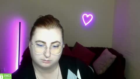 Snapshot of alicia_side_red chatting on September 25, 2025, 5:33 am Alicia online show from September 25, 2025, 5:33 am