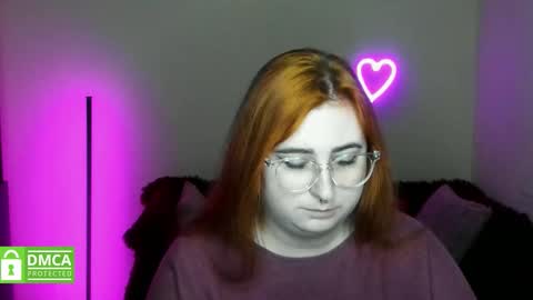 Snapshot of alicia_side_red chatting on October 19, 2025, 11:22 am Alicia online show from October 19, 2025, 11:22 am