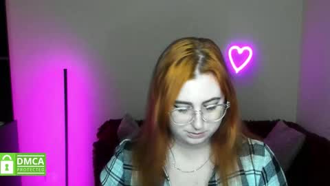 Snapshot of alicia_side_red chatting on October 20, 2025, 5:35 pm Alicia online show from October 20, 2025, 5:35 pm