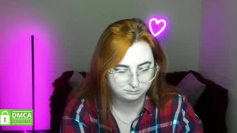 Snapshot of alicia_side_red chatting on October 23, 2025, 11:20 am Alicia online show from October 23, 2025, 11:20 am