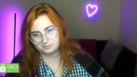 Snapshot of alicia_side_red chatting on November 21, 2025, 7:29 am Alicia online show from November 21, 2025, 7:29 am