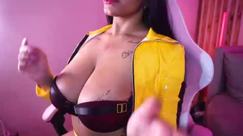 Snapshot of alicia_summer_ chatting on June 22, 2026, 4:09 am alicia_summer_ online show from June 22, 2026, 4:09 am