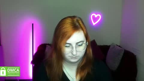 Snapshot of aliciaaared_kis chatting on November 9, 2025, 6:33 am Alicia online show from November 9, 2025, 6:33 am