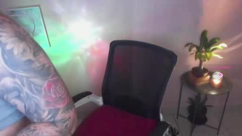 Jennyfer online show from May 25, 2026, 8:26 pm