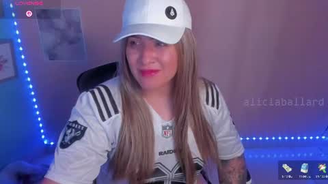 Jennyfer online show from August 2, 2026, 8:51 pm