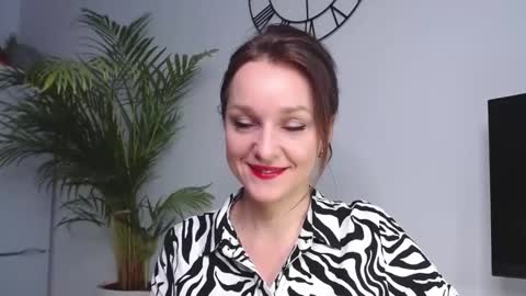 Snapshot of alicialux chatting on January 8, 2025, 7:55 am Alicia online show from January 8, 2025, 7:55 am