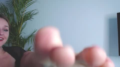 Snapshot of alicialux chatting on October 31, 2025, 7:42 am Alicia online show from October 31, 2025, 7:42 am