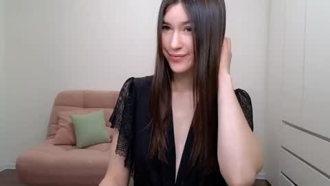 alicianoveli online show from March 9, 2025, 2:21 pm