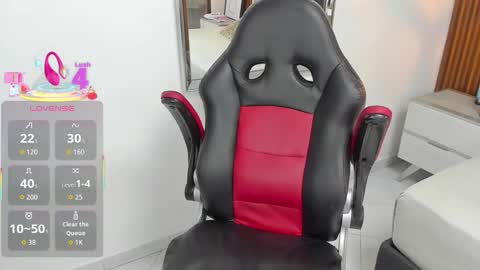 Snapshot of aliciatarly chatting on October 30, 2025, 7:47 pm ALICIA online show from October 30, 2025, 7:47 pm