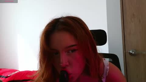 Snapshot of aliciia_23 chatting on April 11, 2026, 8:57 pm aliciia_23 online show from April 11, 2026, 8:57 pm