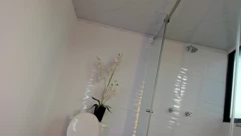 Ali Diaz online show from March 9, 2025, 3:38 pm