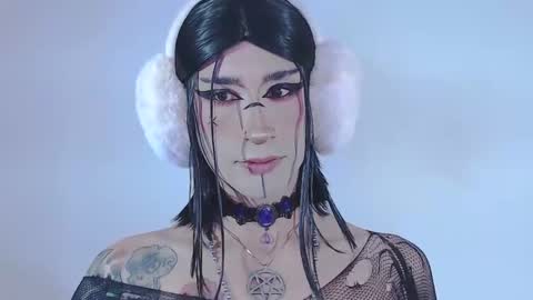 Snapshot of alienexxx chatting on May 12, 2026, 12:19 am online show from May 12, 2026, 12:19 am