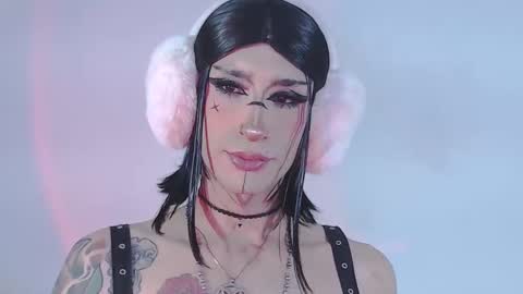 Snapshot of alienexxx chatting on May 15, 2026, 11:12 pm online show from May 15, 2026, 11:12 pm