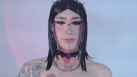Snapshot of alienexxx chatting on May 19, 2026, 11:55 pm online show from May 19, 2026, 11:55 pm