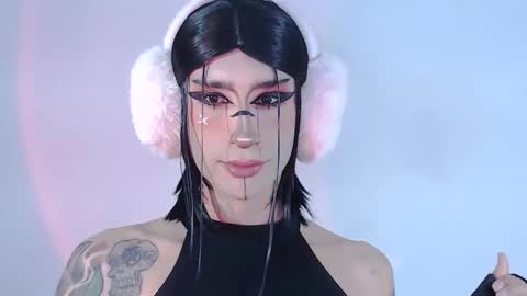 Snapshot of alienexxx chatting on May 22, 2026, 10:26 pm online show from May 22, 2026, 10:26 pm