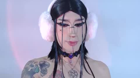 Snapshot of alienexxx chatting on May 27, 2026, 12:07 am online show from May 27, 2026, 12:07 am