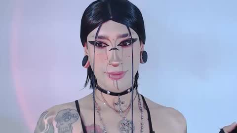 Snapshot of alienexxx chatting on June 8, 2026, 12:03 am online show from June 8, 2026, 12:03 am