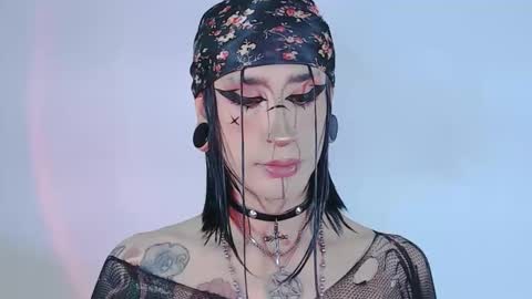 Snapshot of alienexxx chatting on June 9, 2026, 12:33 am online show from June 9, 2026, 12:33 am